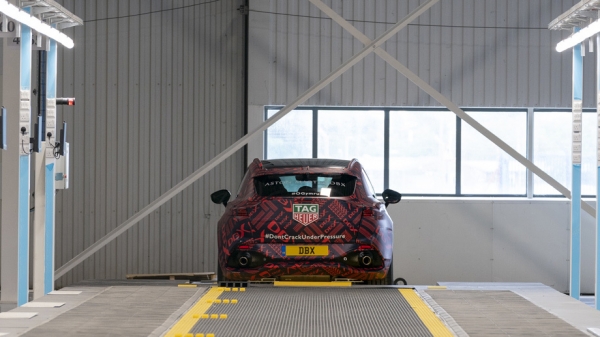Завод в&nbsp;Сейнт-Атане начал выпуск прототипов Aston Martin DBX