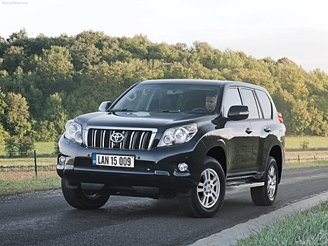 В России появилась в продаже топовая версия Toyota Land Cruiser Prado