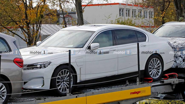 В BMW намекнули на автономную модель BMW M