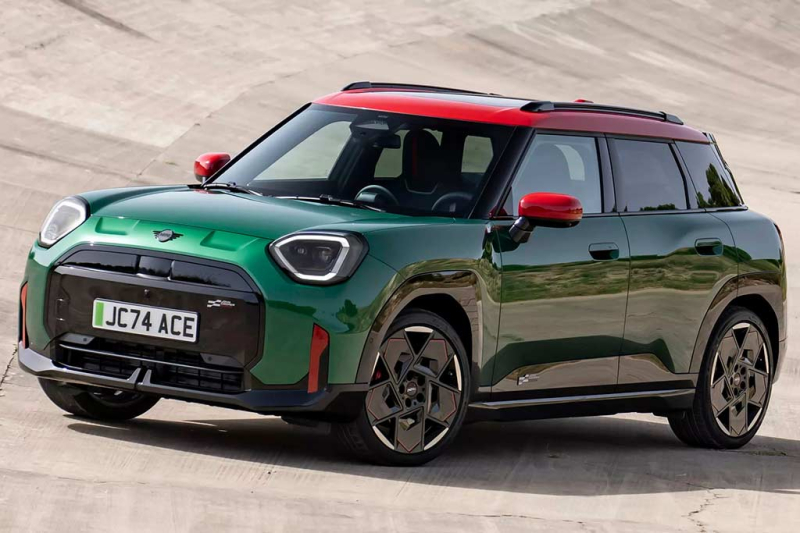 Для кроссовера MINI Aceman стала доступна драйверская версия JCW