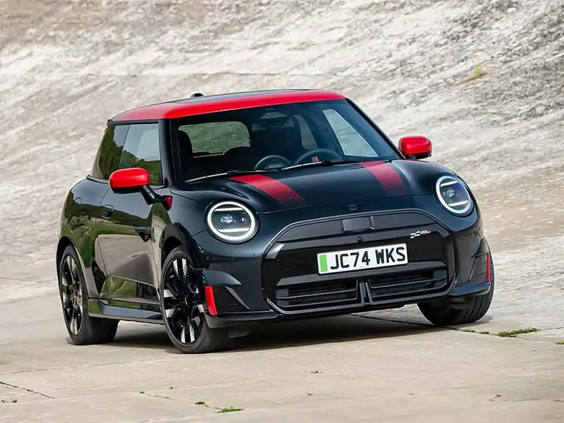 Mini Cooper и Aceman получили “заряженные” версии JCW