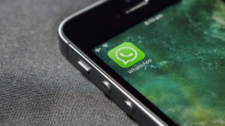 Россиян предупредили об опасности открыток в WhatsApp