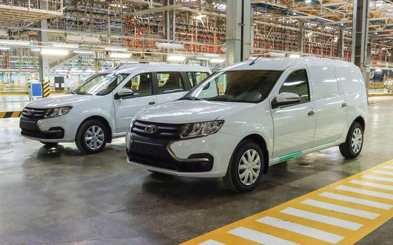 В России выпустили рекордное количество Lada Largus