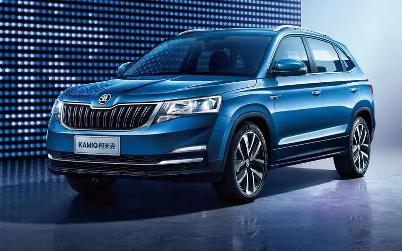 Знакомый кроссовер Skoda с надежным мотором заметно подешевел: известна цена